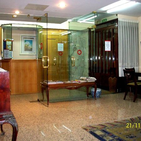 Hostal Juan Xxiii ซานเซบัสเตียน เดลอส เรเยส ภายนอก รูปภาพ